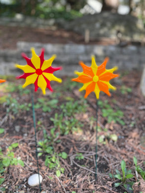 Starburst Flower Plant Stake - Fused Glass Garden Art